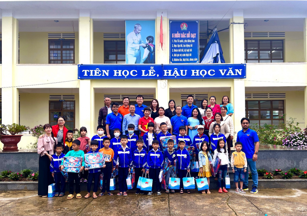 Đoàn Thanh niên và Ban Nữ công Vietsovpetro tập huấn nghiệp vụ kết hợp an sinh xã hội tại Lâm Đồng