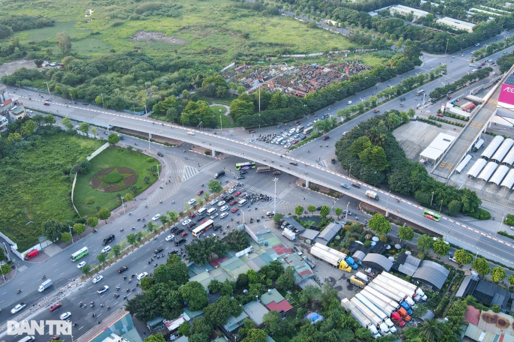 Một tuần sau thông xe giai đoạn 2, cầu Vĩnh Tuy không còn cảnh ùn tắc