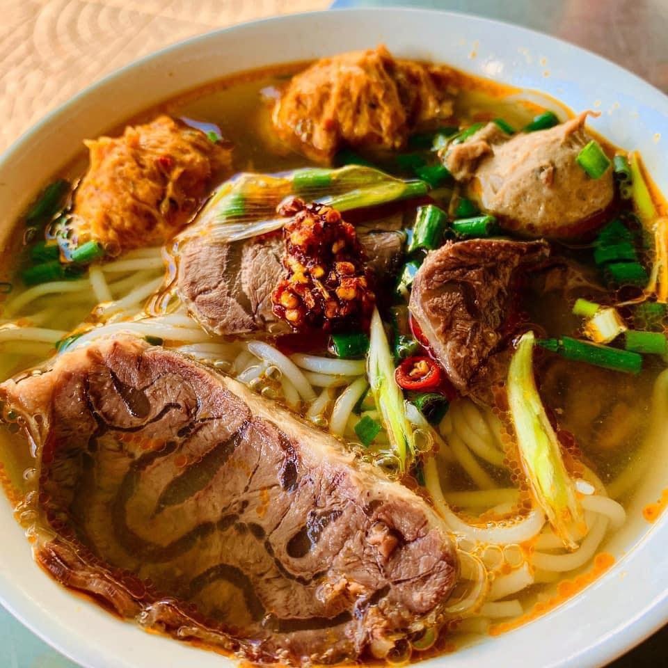 Điểm mặt 7 món ăn sáng Huế mà người địa phương hay ăn