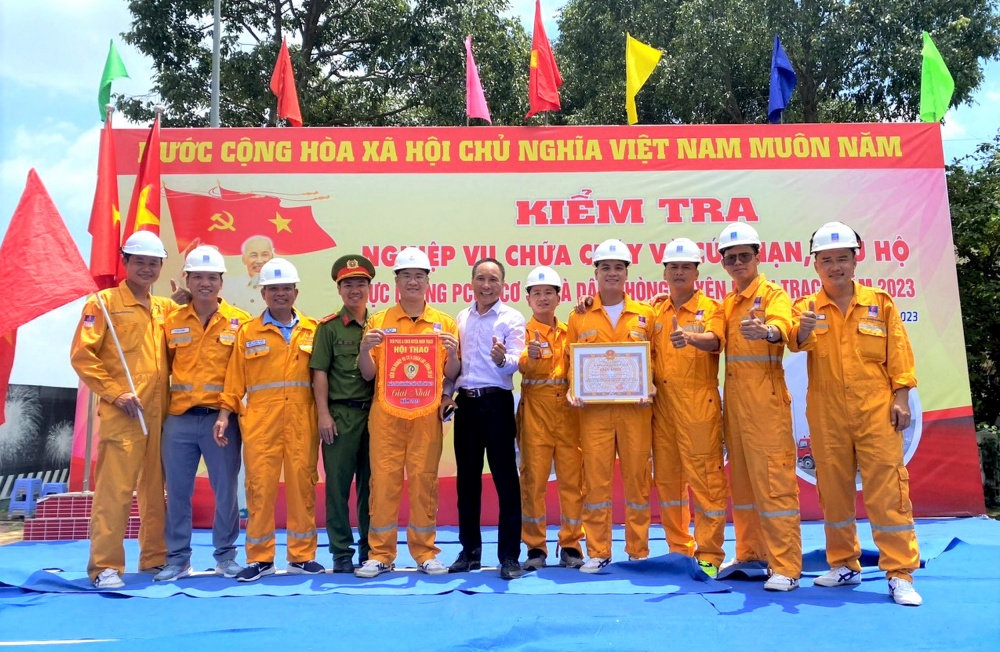 Niềm vui đồng đội trong phong trào an ninh an toàn, tạo hiệu quả xuất sắc của KĐN