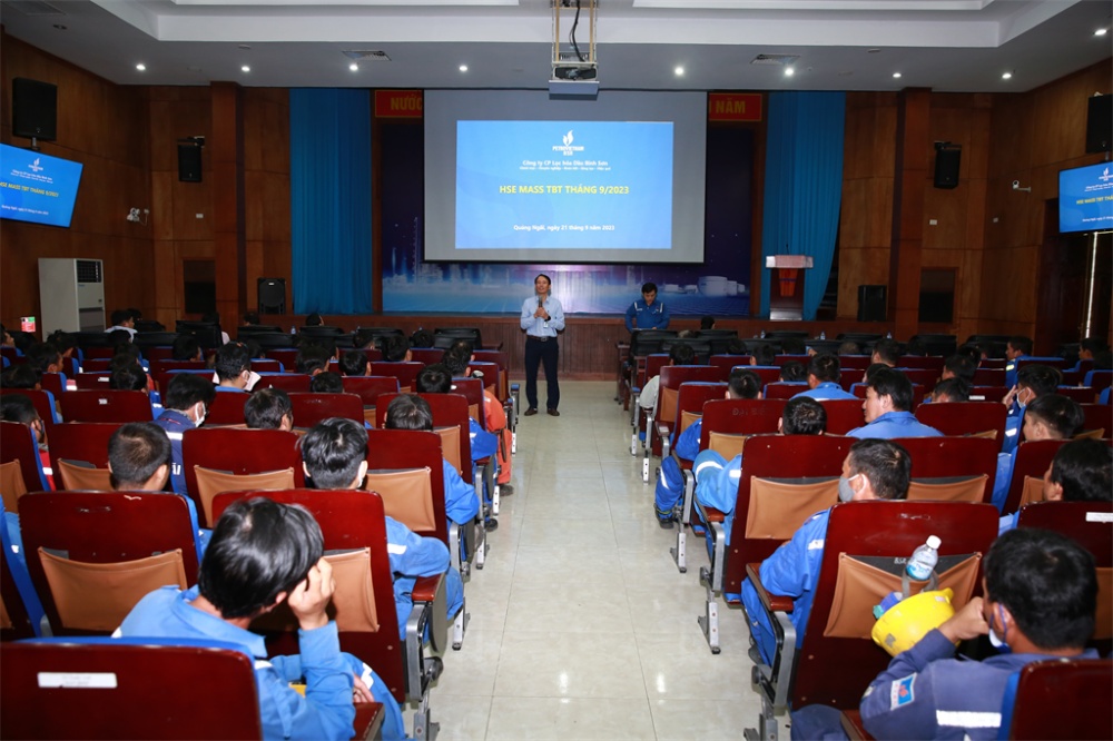 BSR tổ chức nói chuyện an toàn tháng 9: Tuân thủ quy trình nghiệp vụ, thực thi kỷ luật BSR tổ chức nói chuyện an toàn tháng 9: Tuân thủ quy trình nghiệp vụ, thực thi kỷ luật