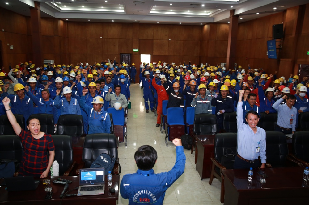 BSR tổ chức nói chuyện an toàn tháng 9: Tuân thủ quy trình nghiệp vụ, thực thi kỷ luật BSR tổ chức nói chuyện an toàn tháng 9: Tuân thủ quy trình nghiệp vụ, thực thi kỷ luật