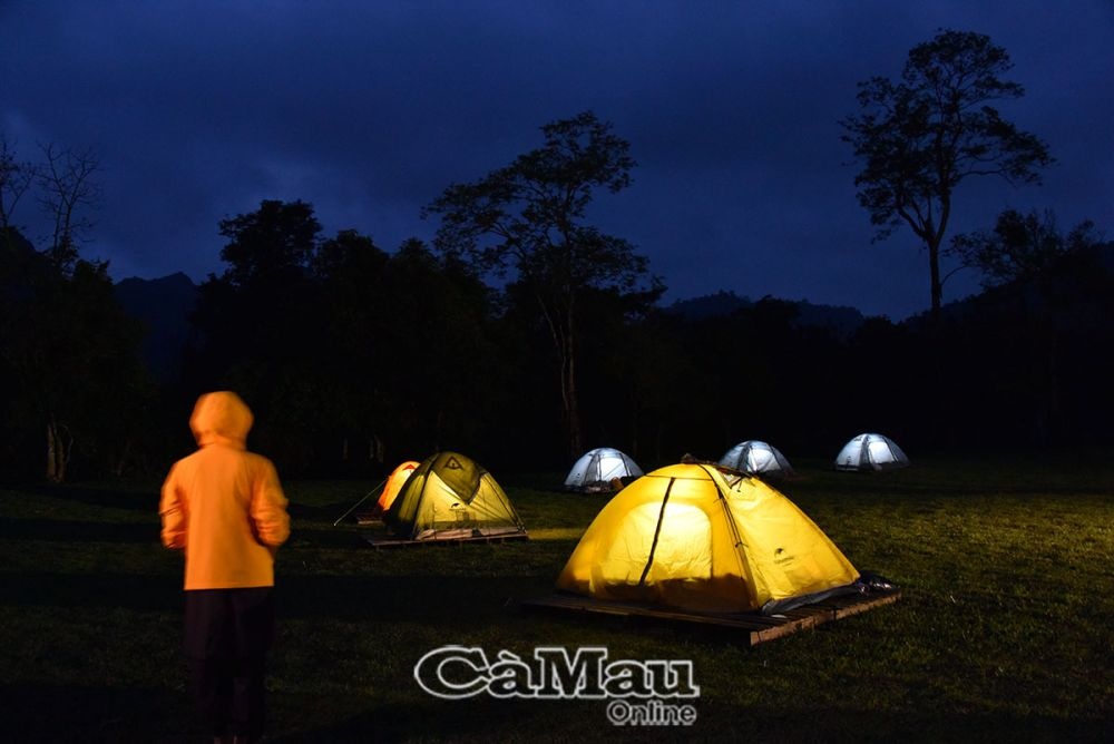 Về Quảng Bình khám phá hang động
