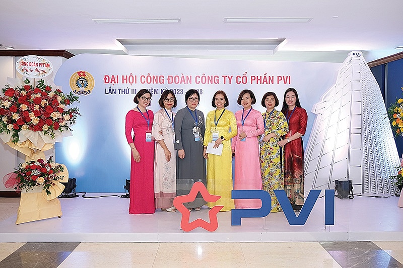 Nữ cán bộ công đoàn tận tâm, trách nhiệm