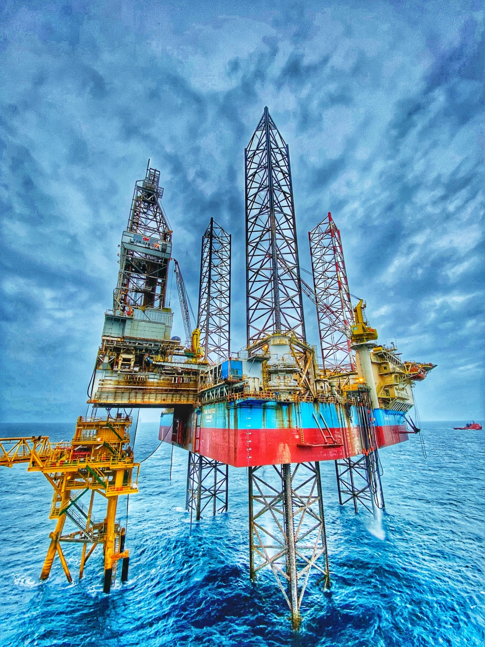 Tác phẩm dự thi Petrovietnam trong tôi: Tác giả Phạm Ngọc Phương Tác phẩm dự thi