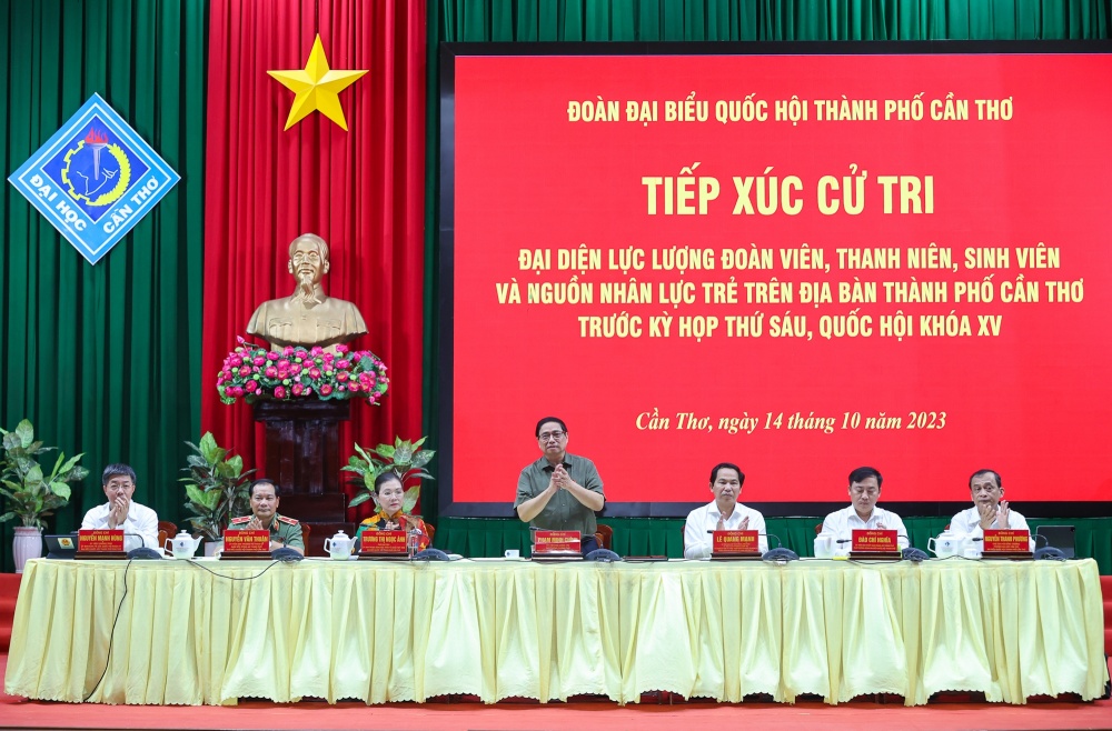 Thủ tướng Phạm Minh Chính tiếp xúc cử tri Cần Thơ