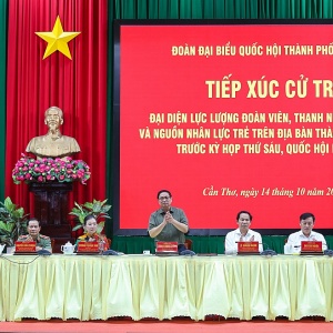 Thủ tướng Phạm Minh Chính tiếp xúc cử tri Cần Thơ