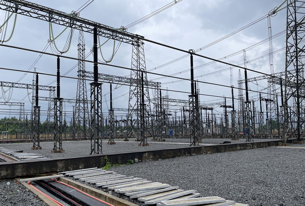 Đà Nẵng: Hệ thống truyền tải điện vận hành an toàn trước mưa lớn kéo dài