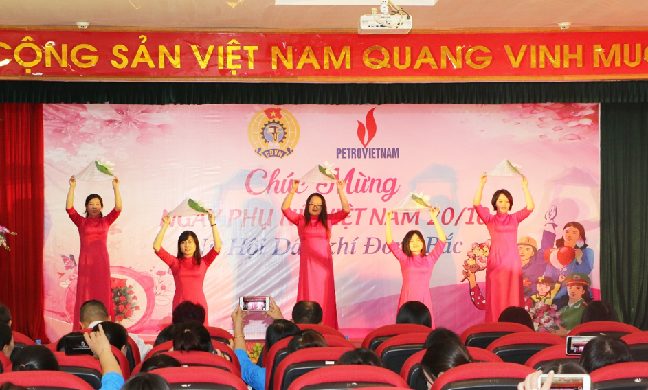 Tiết mục văn nghệ chào mừng ngày 20/10