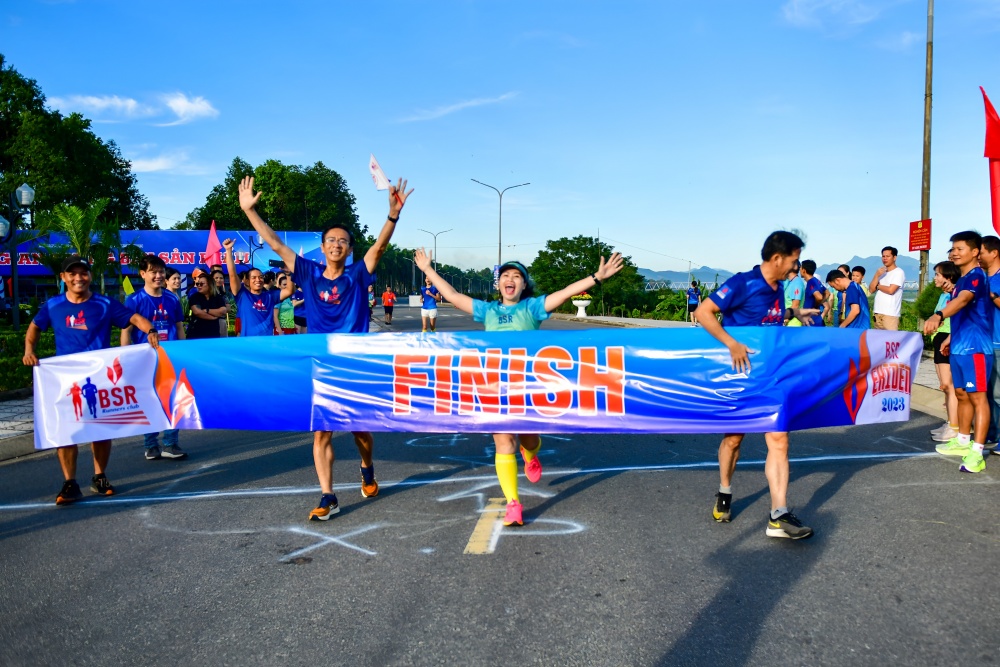 Sôi động Giải chạy tiếp sức BSR EKIDEN 2023 Sôi động Giải chạy tiếp sức BSR EKIDEN 2023