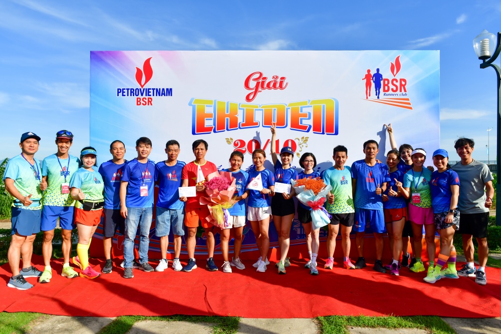Sôi động Giải chạy tiếp sức BSR EKIDEN 2023 Sôi động Giải chạy tiếp sức BSR EKIDEN 2023