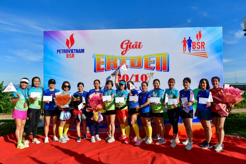 Sôi động Giải chạy tiếp sức BSR EKIDEN 2023 Sôi động Giải chạy tiếp sức BSR EKIDEN 2023
