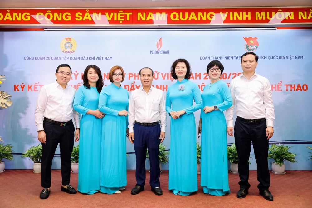 Petrovietnam tổ chức gặp mặt nữ cán bộ, nhân viên Cơ quan Tập đoàn nhân Ngày Phụ nữ Việt Nam 20/10