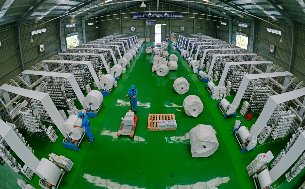 14-BNDH-AB-0001-01: Một góc phân xưởng dệt bao bì.
