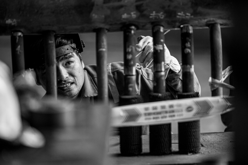 11-TPT-AB-0001-06: Một trong những điểm khó nhất của công việc hàn ống lò là không gian làm việc vô cùng hạn chế và khắc nghiệt.