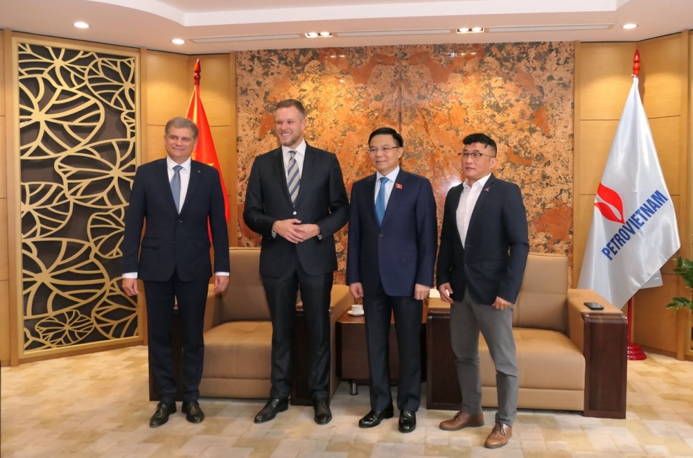 Tổng Giám đốc Petrovietnam Lê Mạnh Hùng tiếp đoàn Bộ Ngoại giao và lãnh đạo Công ty Dầu khí Quốc gia Lithuania