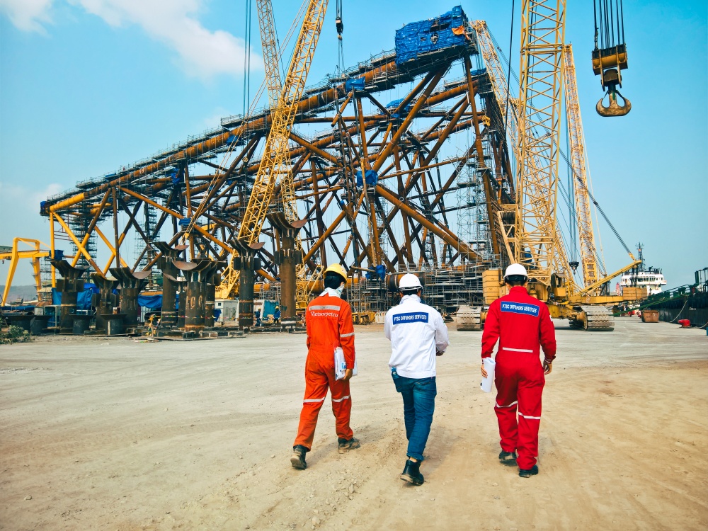 20-TNT-AB-0004-01: Đơn vị thi công vận chuyển lắp đặt PTSC Offshore Services cùng đơn vị thi công chế tạo chân đế Vietsovpetro phối hợp, lên kế hoạch Load-out chân đế 12,500 tấn giàn Sao Vàng CPP (năm 2019).