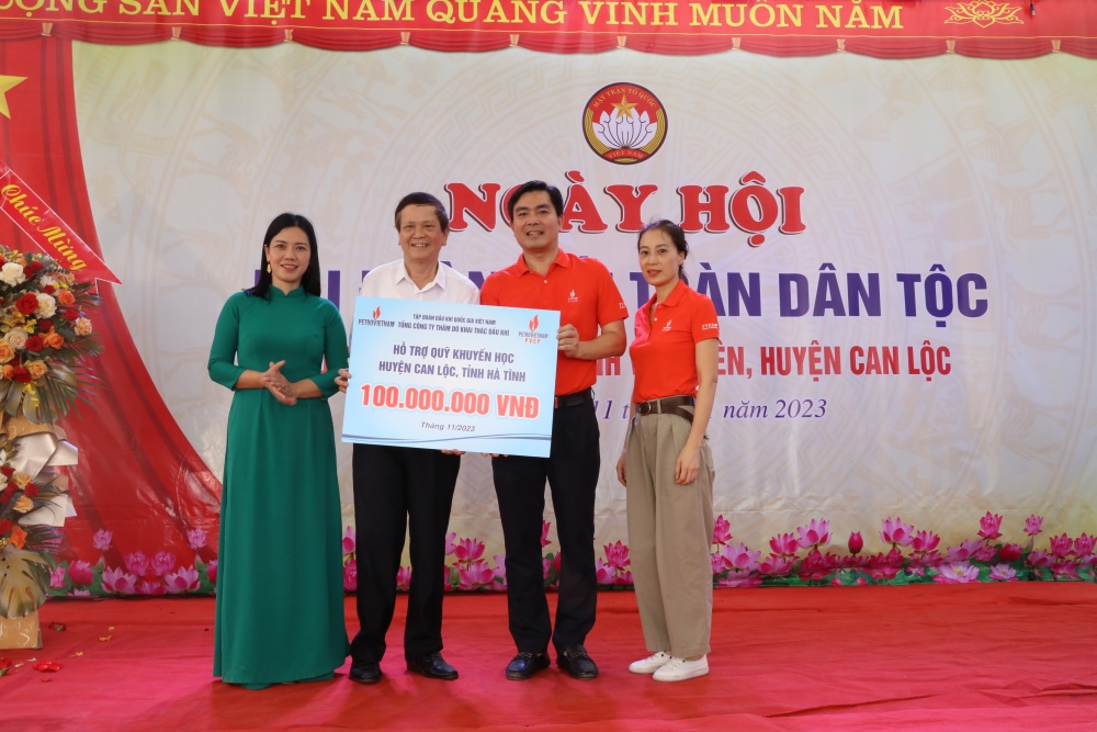 PVEP thực hiện chuỗi chương trình an sinh xã hội ý nghĩa tại tỉnh Hà Tĩnh PVEP thực hiện chuỗi chương trình an sinh xã hội ý nghĩa tại tỉnh Hà Tĩnh