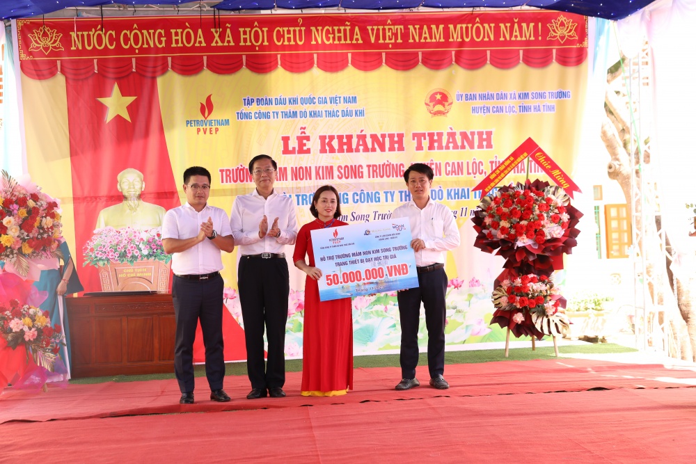 PVEP thực hiện chuỗi chương trình an sinh xã hội ý nghĩa tại tỉnh Hà Tĩnh PVEP thực hiện chuỗi chương trình an sinh xã hội ý nghĩa tại tỉnh Hà Tĩnh