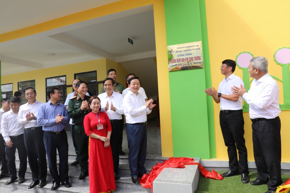 PVEP thực hiện chuỗi chương trình an sinh xã hội ý nghĩa tại tỉnh Hà Tĩnh PVEP thực hiện chuỗi chương trình an sinh xã hội ý nghĩa tại tỉnh Hà Tĩnh