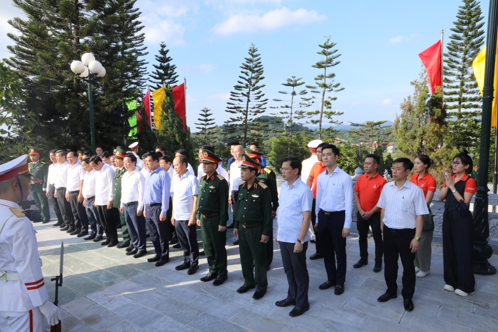 PVEP thực hiện chuỗi chương trình an sinh xã hội ý nghĩa tại tỉnh Hà Tĩnh PVEP thực hiện chuỗi chương trình an sinh xã hội ý nghĩa tại tỉnh Hà Tĩnh