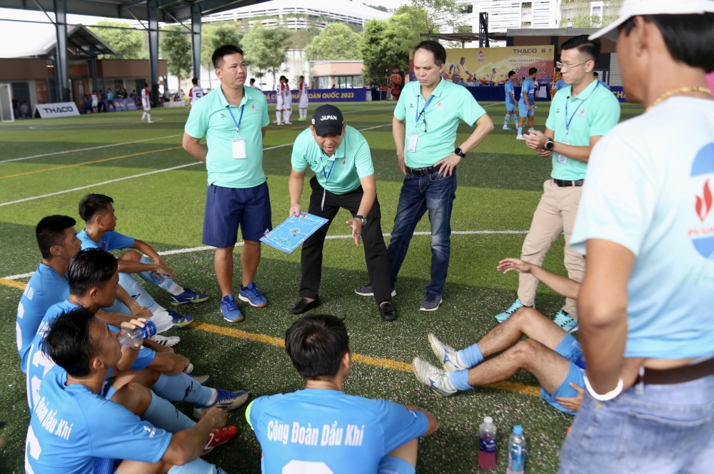 Đội bóng Công đoàn Dầu khí Việt Nam chiến thắng ngay trận đầu ra quân