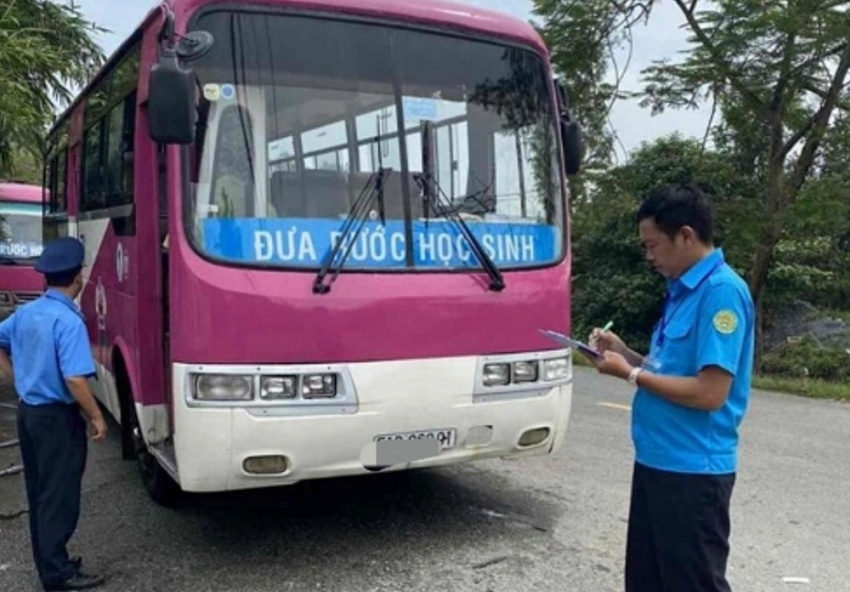 Đề xuất quản lý chặt chẽ hoạt động kinh doanh đưa đón học sinh bằng ô tô