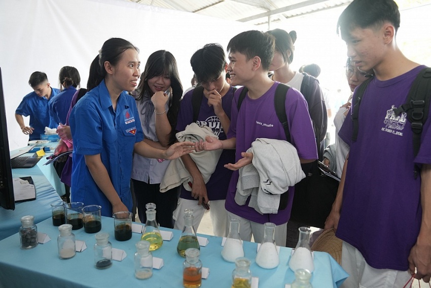 Sôi nổi Ngày hội Văn hóa Học sinh – Sinh viên năm 2023 và triển lãm ảnh “Petrovietnam trong tôi”