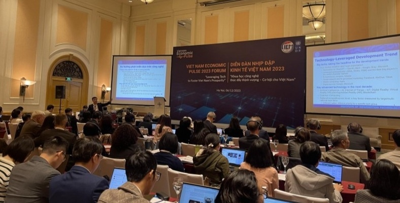 CIEM: GDP của Việt Nam năm 2024 sẽ tăng 6%?