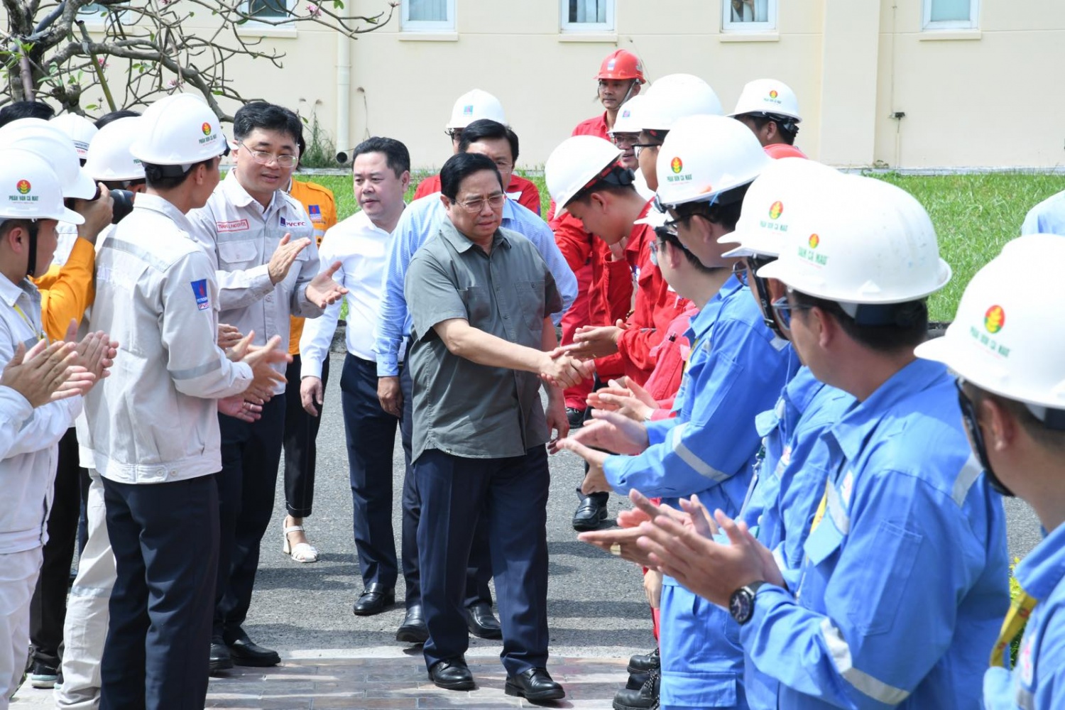 Khẩn trương triển khai các công việc cần thiết để mở rộng cụm dự án khí, điện, đạm Cà Mau