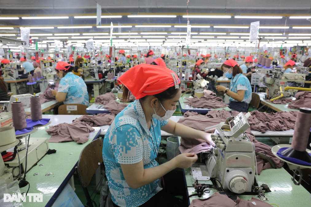 Công nhân ngóng thưởng tết, doanh nghiệp nhọc nhằn xoay để giữ lao động