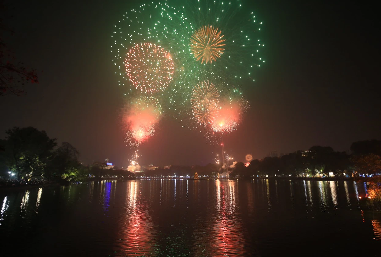 Tết Nguyên đán 2024: Hà Nội bắn pháo hoa tại 31 điểm