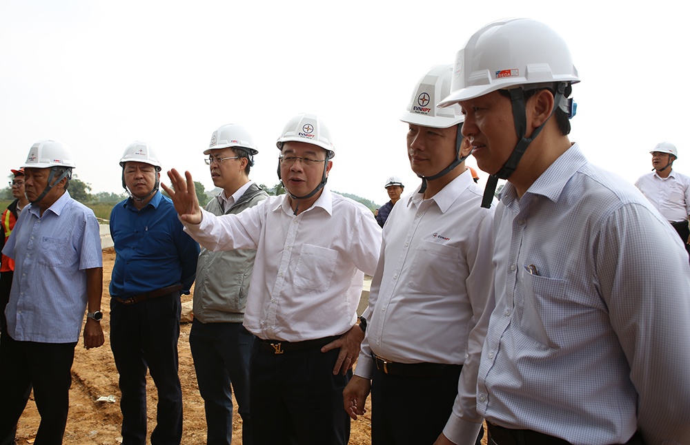 Động viên các đơn vị thi công xuyên Tết Dự án đường dây 500kV mạch 3
