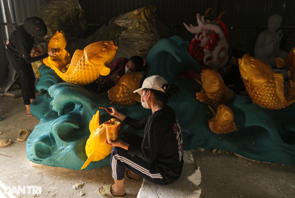 Rồng khổng lồ được làm từ những cánh tay robot dịp Tết Giáp Thìn 2024