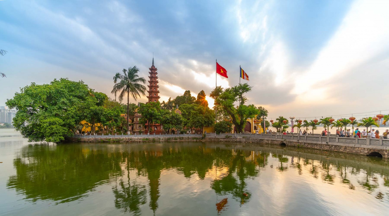 Trấn Quốc - Cổ tự linh thiêng bên Hồ Tây thơ mộng
