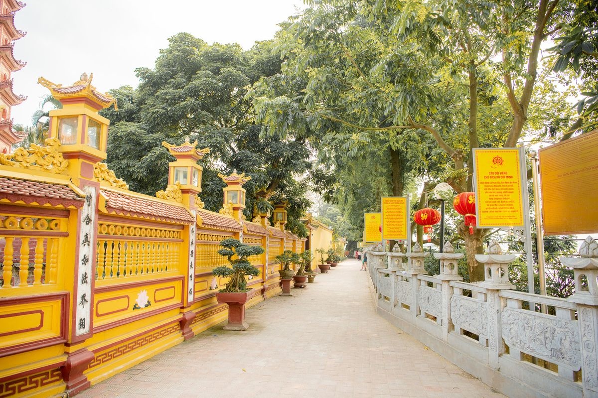 Trấn Quốc - Cổ tự linh thiêng bên Hồ Tây thơ mộng