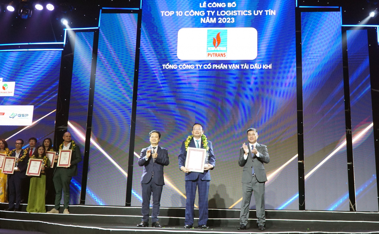 PVTrans nhận tôn vinh Top 10 Công ty Logistics uy tín năm 2023 PVTrans nhận tôn vinh Top 10 Công ty Logistics uy tín năm 2023