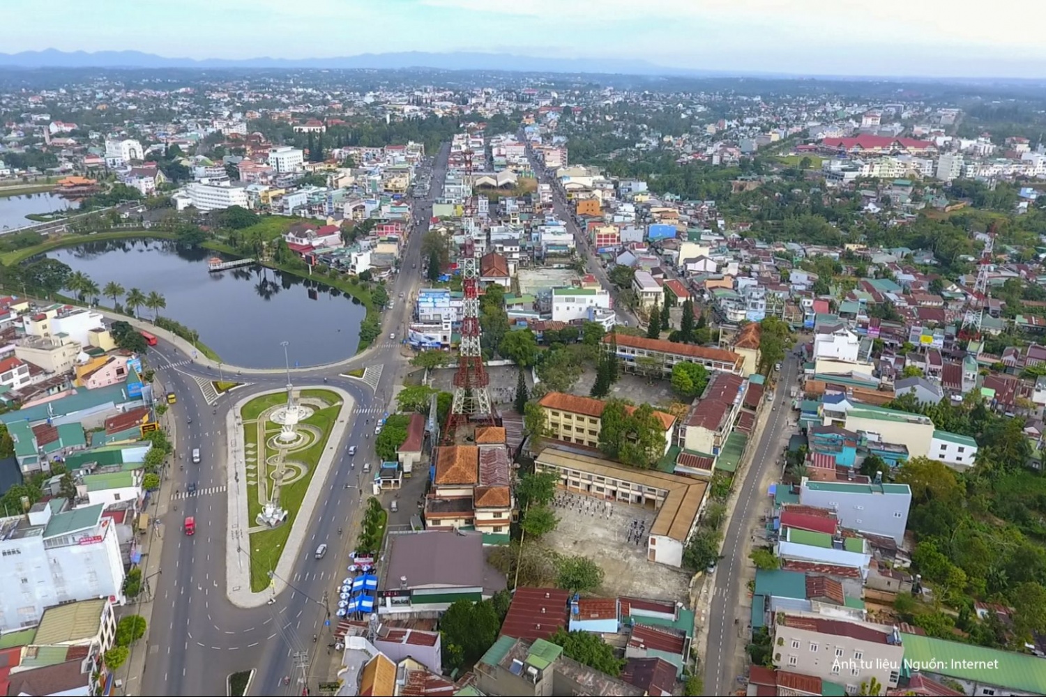 Tin bất động sản ngày 22/1: Trả hồ sơ xin cấp phép cho tòa nhà CLB golf ở Đồi Cù - Đà Lạt