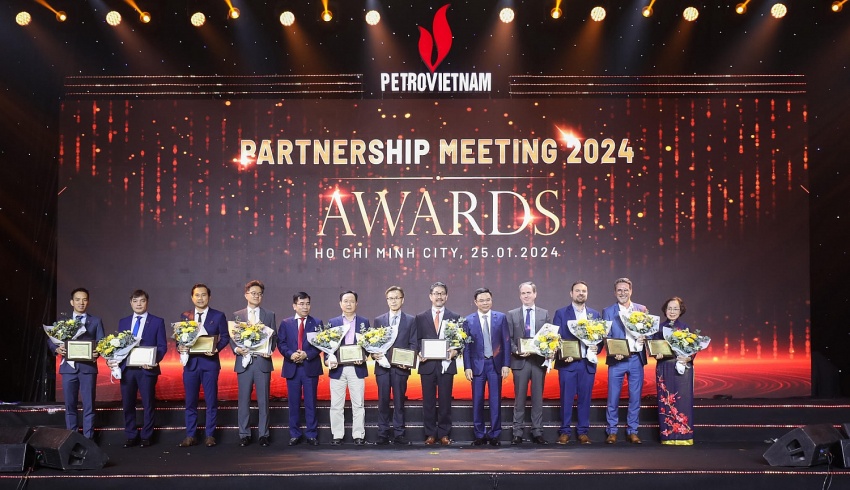 Petrovietnam gặp mặt các nhà thầu dầu khí năm 2024