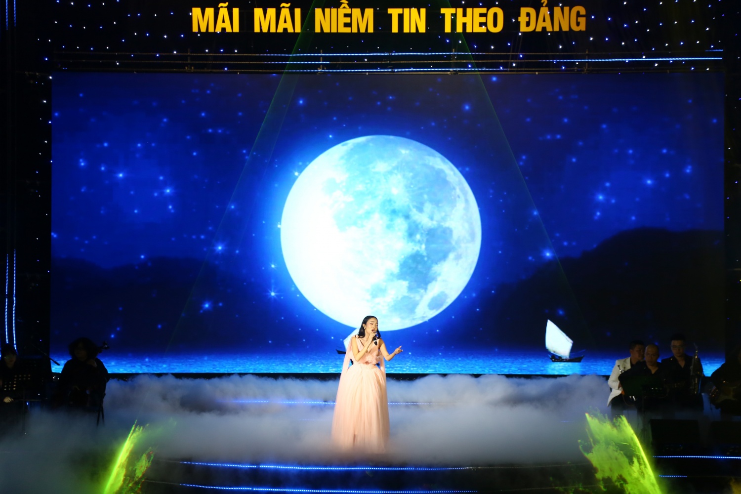 Lắng đọng những giai điệu tự hào về Đảng tại chương trình “Mãi mãi niềm tin theo Đảng” năm 2024 Lắng đọng những giai điệu tự hào về Đảng tại chương trình “Mãi mãi niềm tin theo Đảng” năm 2024
