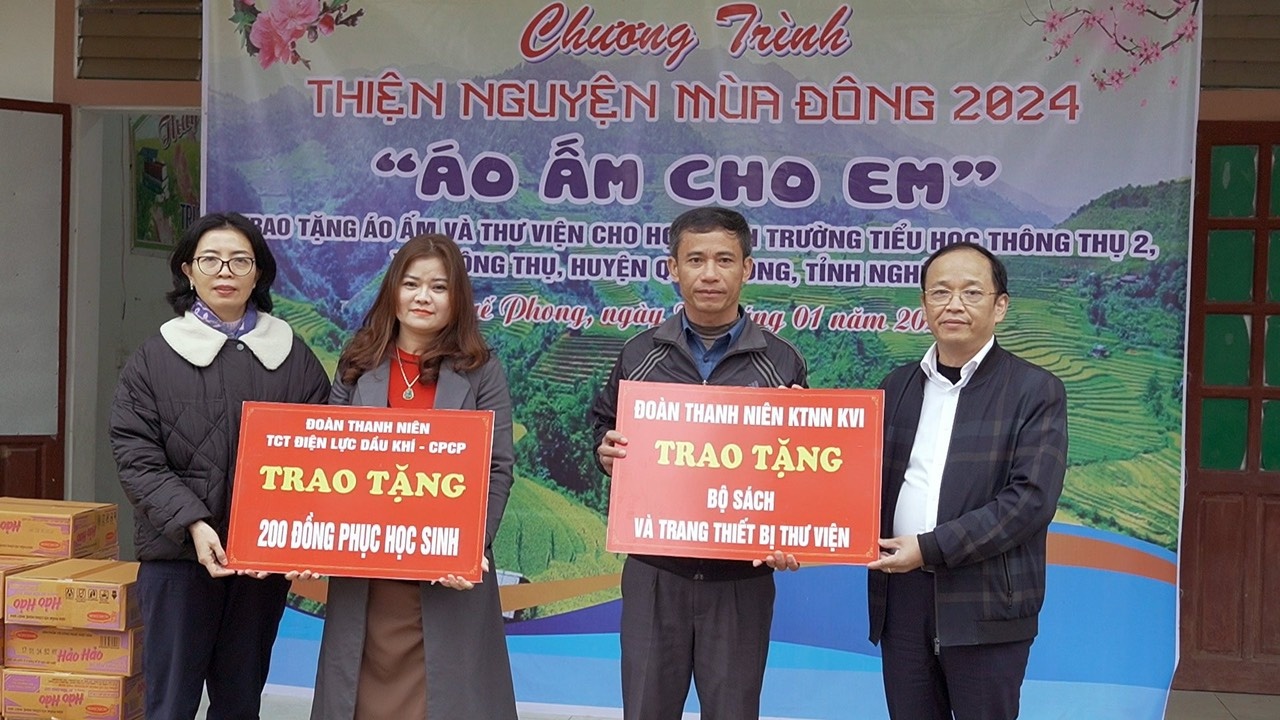 Đoàn Thanh niên PV Power mang "Áo ấm cho em" tại huyện Quế Phong, tỉnh Nghệ An