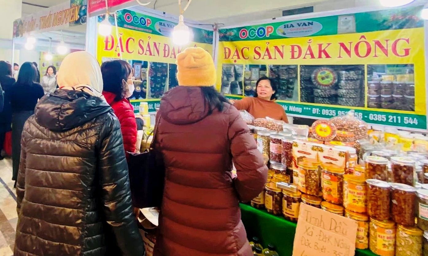 Hội chợ Xuân Giáp Thìn 2024: Cơ hội sắm Tết với đặc sản mọi miền