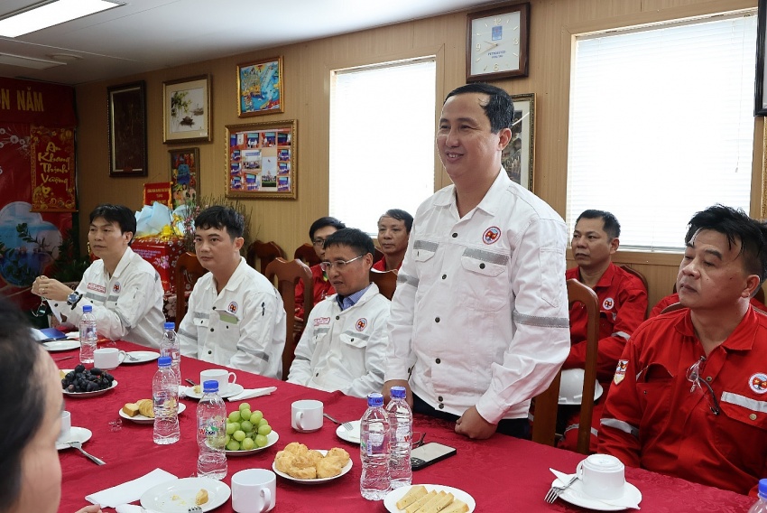 Lãnh đạo tỉnh Bà Rịa - Vũng Tàu và Vietsovpetro chúc Tết trên Giàn CNTT-3 Lãnh đạo tỉnh Bà Rịa - Vũng Tàu và Vietsovpetro chúc Tết trên Giàn CNTT-3