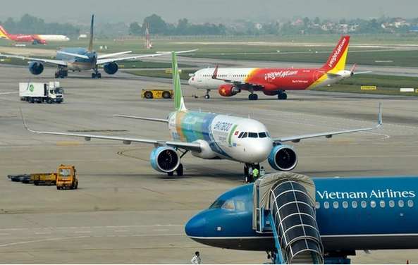 Sắp tăng trần giá vé máy bay nội địa