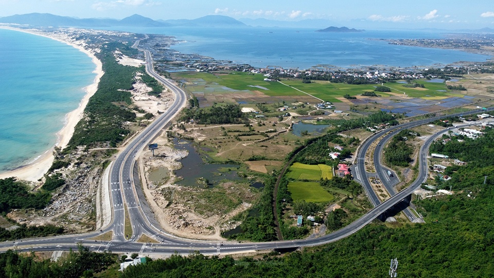 Tin bất động sản ngày 23/2: Chủ đầu tư dự án Tower Quy Nhơn bị xử phạt 500 triệu đồng