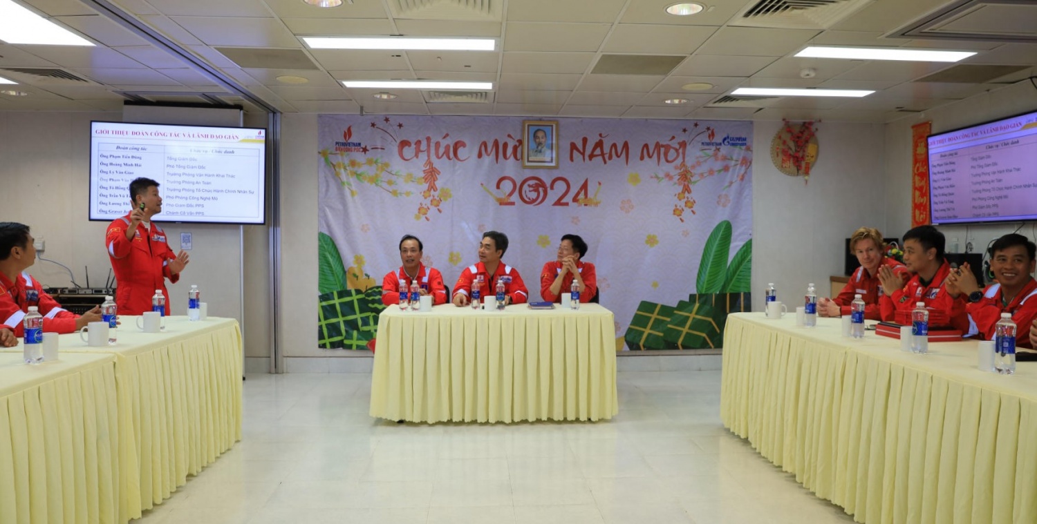 Giàn trưởng Đoàn Mai Lâm báo cáo kết quả hoạt động