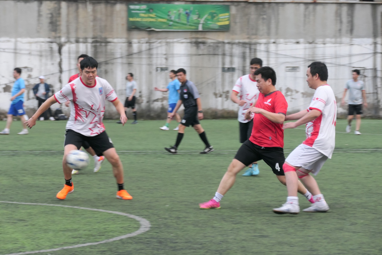 Khởi tranh Giải bóng đá Cúp Tứ Hùng do Đoàn Thanh niên Cơ quan Tập đoàn tổ chức