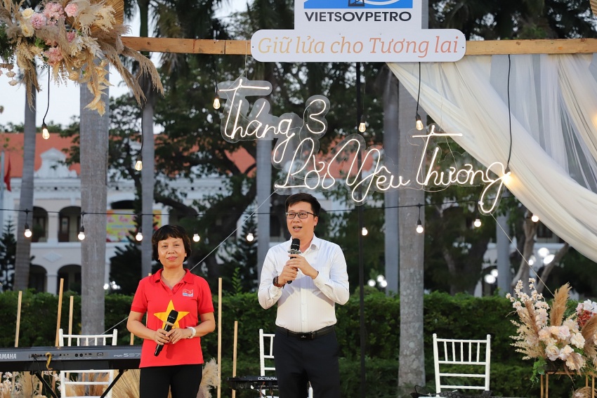 Vietsovpetro – Đoàn kết và Sẻ chia với Đêm nhạc gây quỹ thiện nguyện “Tháng Ba – Lời yêu thương” Vietsovpetro – Đoàn kết và sẻ chia với đêm nhạc gây quỹ thiện nguyện “Tháng Ba – Lời yêu thương”