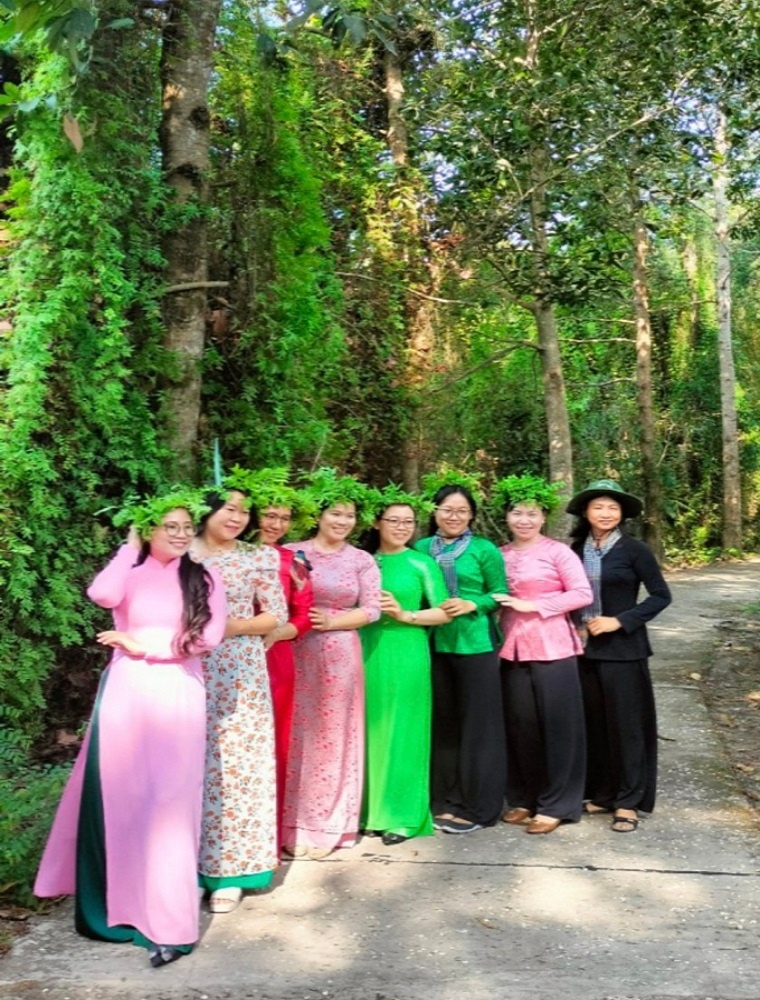 Dây bòng bong - Nét đẹp nơi rừng tràm Xẻo Quít