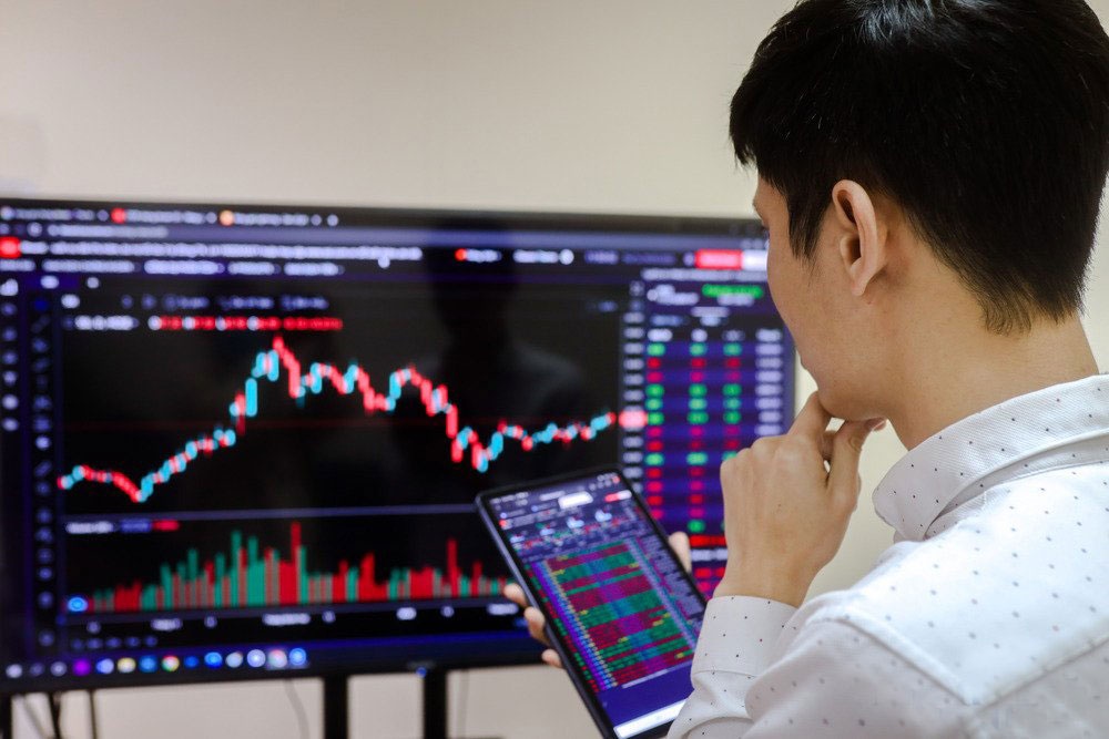 Tin nhanh chứng khoán ngày 29/3: Dòng tiền chậm lại, VN Index giảm nhẹ